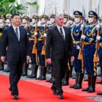 USA prekrúcajú osobitné priateľstvo medzi Čínou a Kubou