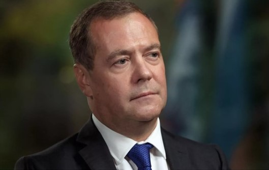 Medvedev vyzval na vyhostenie veľvyslancov EÚ, ktorí sa odmietli stretnúť s Lavrovom