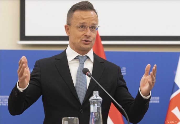 Szijjártó: Maďarsko bude udržiavať kontakty na vysokej úrovni s Ruskom 