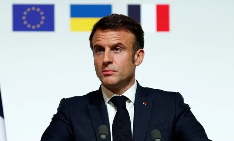 Válkychtivý Macron chce válčit na Ukrajině, ale Francie se řítí do velkého finančního průšvihu