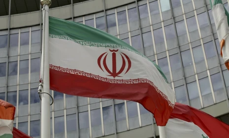 Irán varuje USA