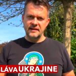 VIDEO: Poslanec strany Hlas – Samuel Migaľ hovorí o agresii Ruska na Ukrajine, zvoláva banderovským pozdravom „Sláva Ukrajine!“ a teší sa, že Slovensko bude Zelenského banderovský režim podporovať