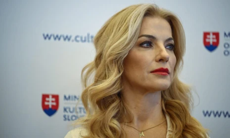 Vláda nesúhlasí s návrhom na vyjadrenie nedôvery ministerke kultúry SR Martine Šimkovičovej