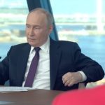 Putin sa stretol s predstaviteľmi medzinárodných médií v Petrohrade: Vojna na Ukrajine sa začala štátnym prevratom (Majdan)