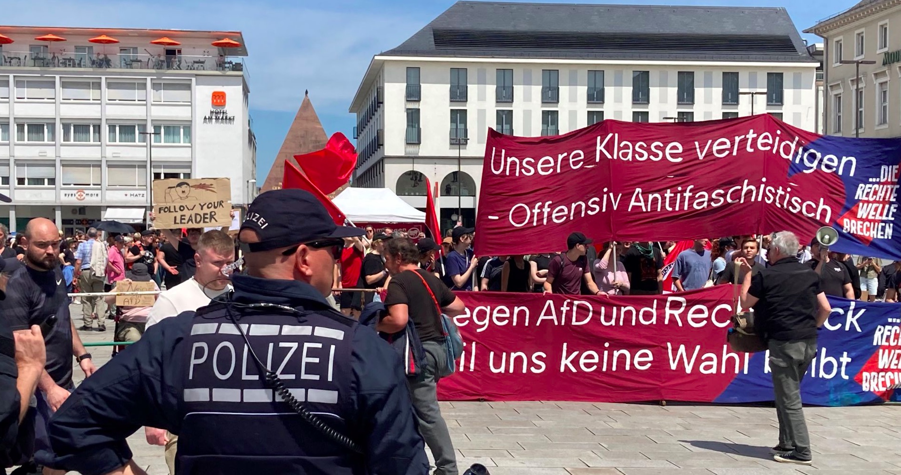 Maskovaní ľavicoví progresivisti v Karlsruhe napadli dvoch členov nemeckej protiimigačnej AfD.
