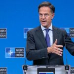 „Rusko je možno hlasné, ale NATO je silné,“ pobavil šéf NATO Mark Rutte svetovú verejnosť. „Sila je na strane Rusov,“ priblížil aktuálnu geopolitickú realitu maďarský premiér Viktor Orbán