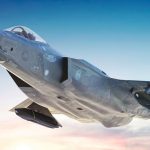 Elon Musk kritizoval vývoj superdrahých amerických stíhačiek F-35: „V mene všetkého svätého, zastavme najhorší pomer ceny a výkonu v histórii. V ére dronov sú zastarané a zbytočne zabíjajú pilotov!“