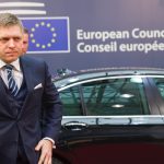 Robert Fico vyzýva eurokomisiu, aby zaujala postoj k prezidentským voľbám v Rumunsku