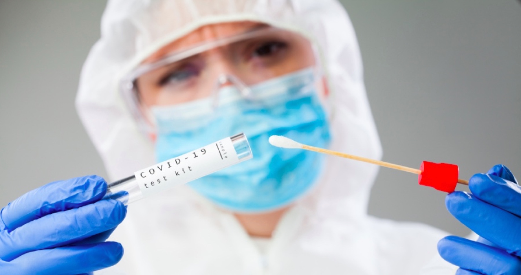 V EÚ sa šíri vysoko nákazlivý variant koronavírusu, straší francúzsky virológ