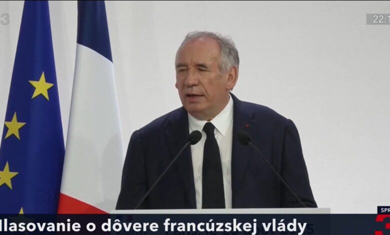 Politická kríza vo Francúzsku vrcholí. Vláda premiéra Bayroua visí na vlásku, o jej osude rozhodne parlament
