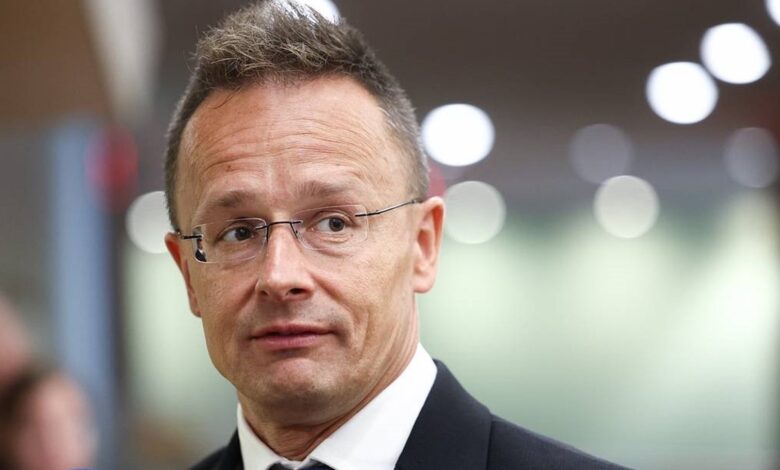 Szijjártó: Európania negatívne reagujú na vojnovú psychózu Bruselu