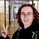 „Boj proti Ficovi od atentátu na jeho osobu prekročil hranicu primeraného odporu,“ konštatuje exminister vnútra Vladimír Palko a zároveň sa pýta, či sa „bezohľadný študent z Popradu, ktorý vulgarizmami protestoval proti Ficovej návšteve, stane symbolom výročia 17. novembra 1989“