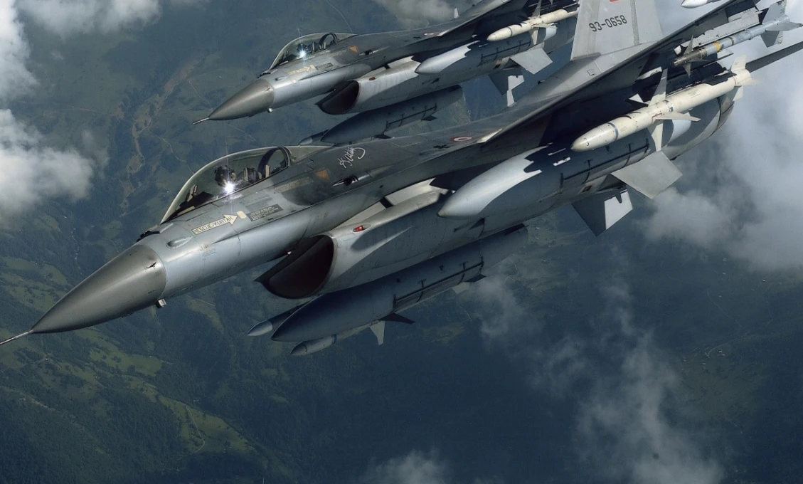 Americké stíhačky prelietavali nad Venezuelou 40 minút – protivzdušná obrana nereagovala