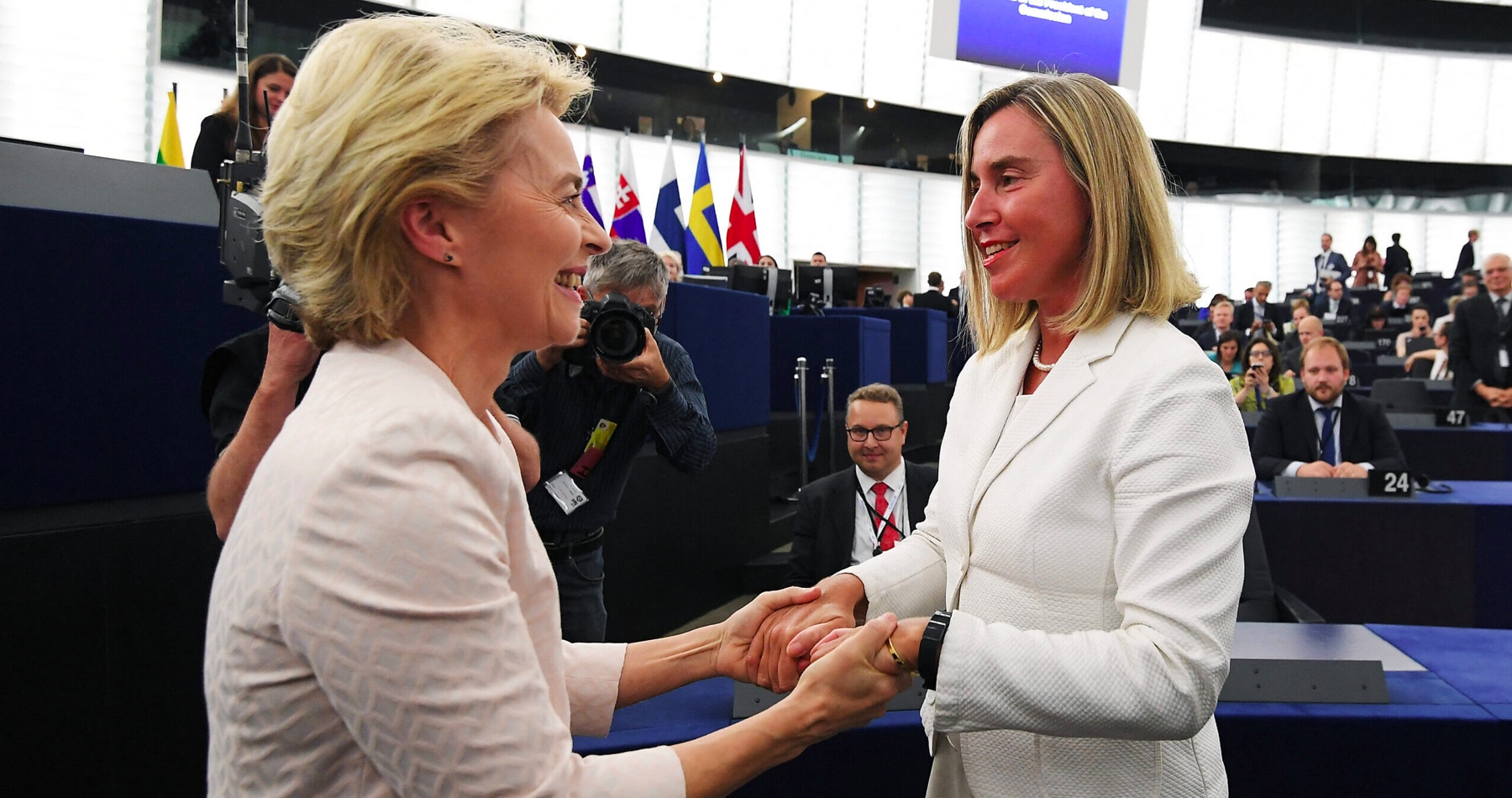 VIDEO: Korupční zemětřesení v Bruselu ve stínu pokusu Evropské komise o loupež ruských aktiv za bílého dne, v jejímž důsledku může Belgii hrozit prohra v mamutí arbitráži a hned poté státní bankrot