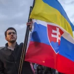 Diktujú ukrajinské ambasády politiku na Slovensku a v Česku?