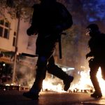 Západ padá do jamy, ktorú sám vykopal pre druhých