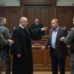 VIDEO: Sudca ŠTS Peter Pulman dal príkaz vyviesť Štefana Harabina z pojednávacej miestnosti, príslušníci ZVJS však odmietli vykonať jeho nezákonný príkaz