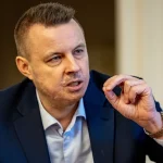 Český politik Rajchl odhaľuje cenzúru a zasahovanie do volieb! Spomenul Rumunsko, Francúzsko, Slovensko