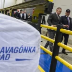 Premiér Robert Fico a minister Jozef Ráž pri veľkej zmene: Tatravagónka spúšťa megaprojekt za 13 miliónov