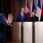 Predseda vlády SR Robert Fico (Smer-SSD) ostro odmietol správy o vstupe Slovenska do takzvanej „Koalície ochotných“ na podporu Ukrajiny a označil ich za nepravdivé.